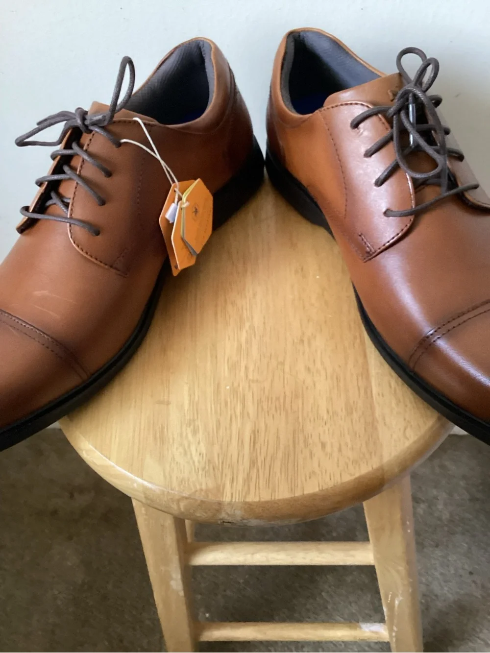 Nunn Bush Men's Tan Cap-Toe Lace-Up Oxfords
